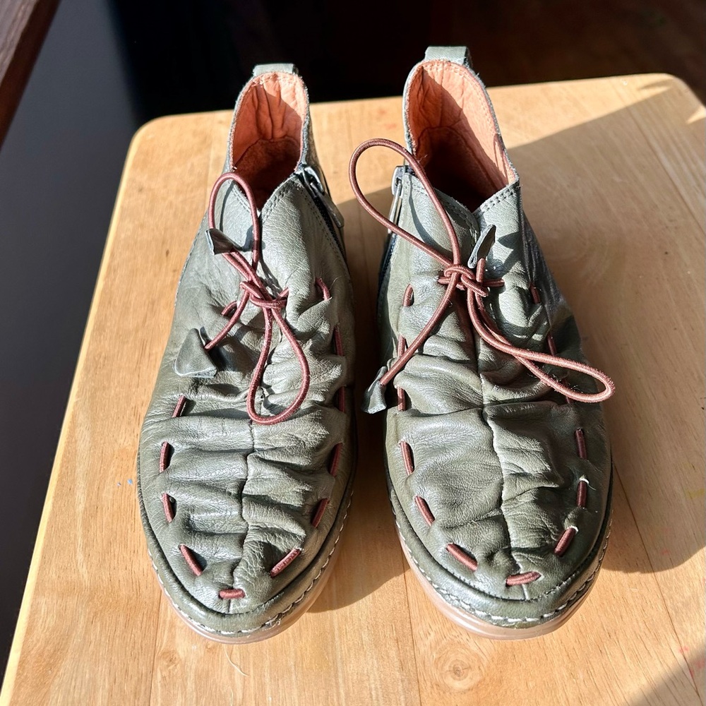 Ethan Valdes Green Women’s Shoes